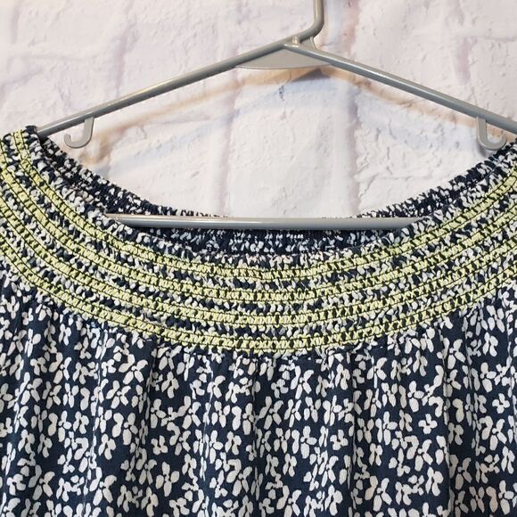 FEVER Embroidery Floral Peasant Top - Picture 6 of 11